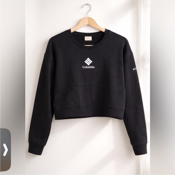Columbia Tops - Columbia Black Cropped Crewneck Sweatshirt